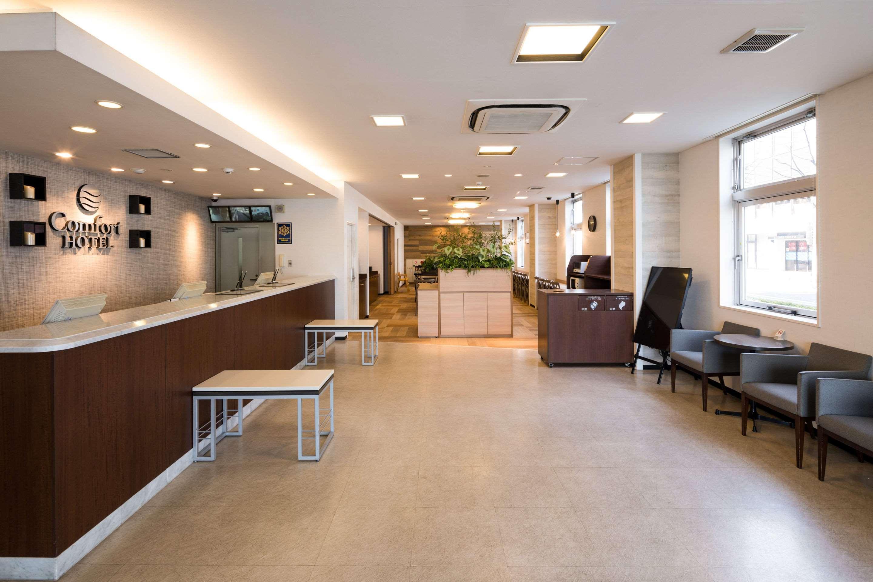 Comfort Hotel Сага Екстериор снимка